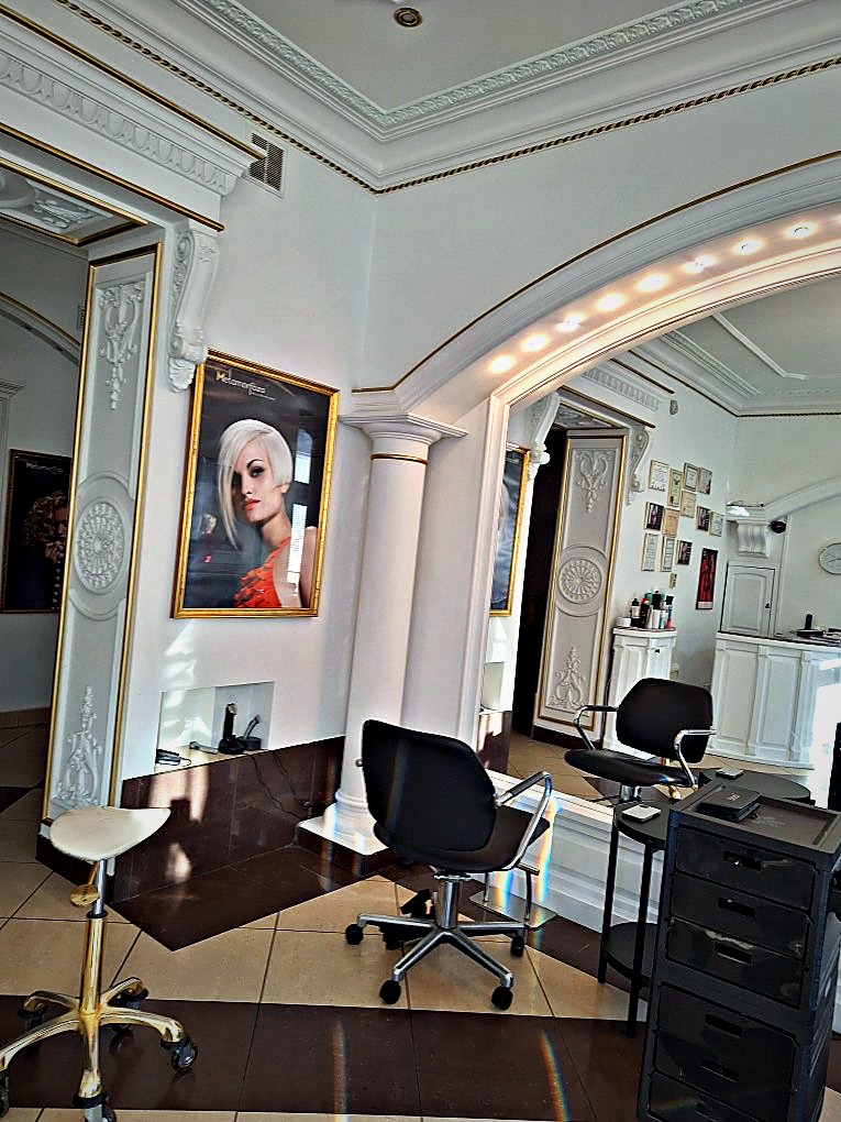 Wnętrze salonu fryzjerskiego Metamorfoza — zdjęcie 1