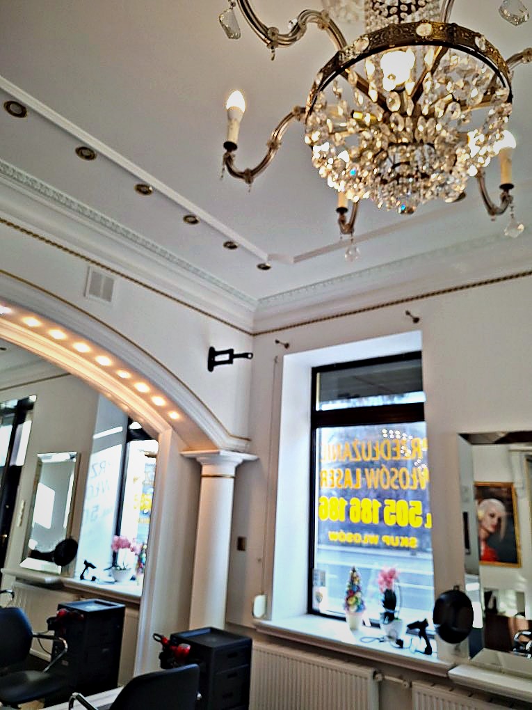 Wnętrze salonu fryzjerskiego Metamorfoza — zdjęcie 5